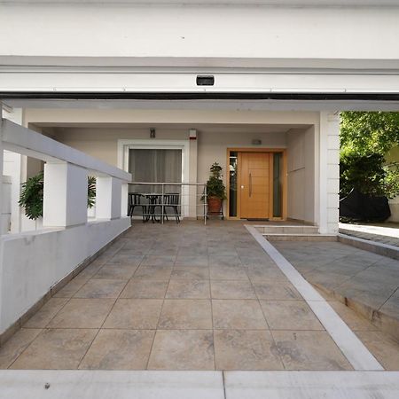 Garden Apartment Next To The Mall -Private Parking Atény Exteriér fotografie