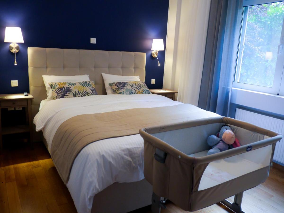 Garden Apartment Next To The Mall -Private Parking Atény Exteriér fotografie