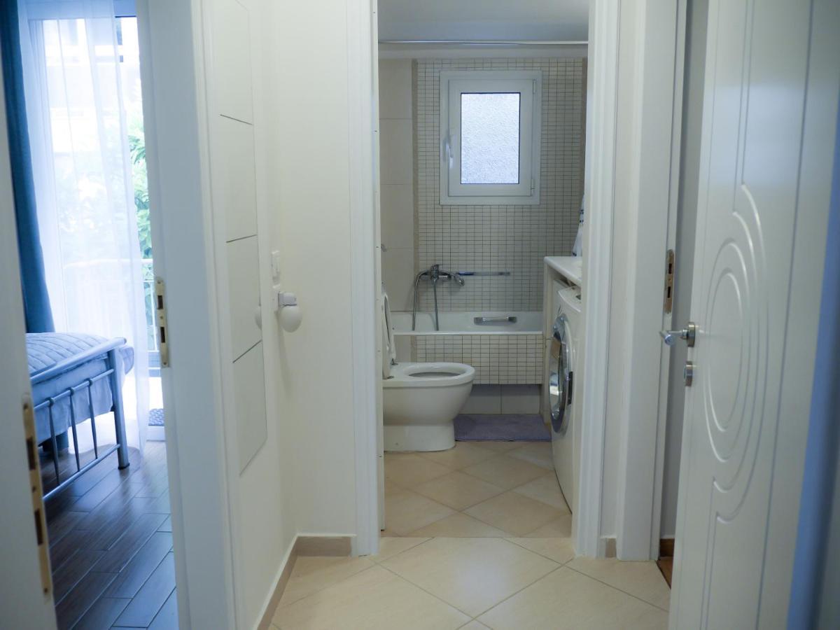 Garden Apartment Next To The Mall -Private Parking Atény Exteriér fotografie