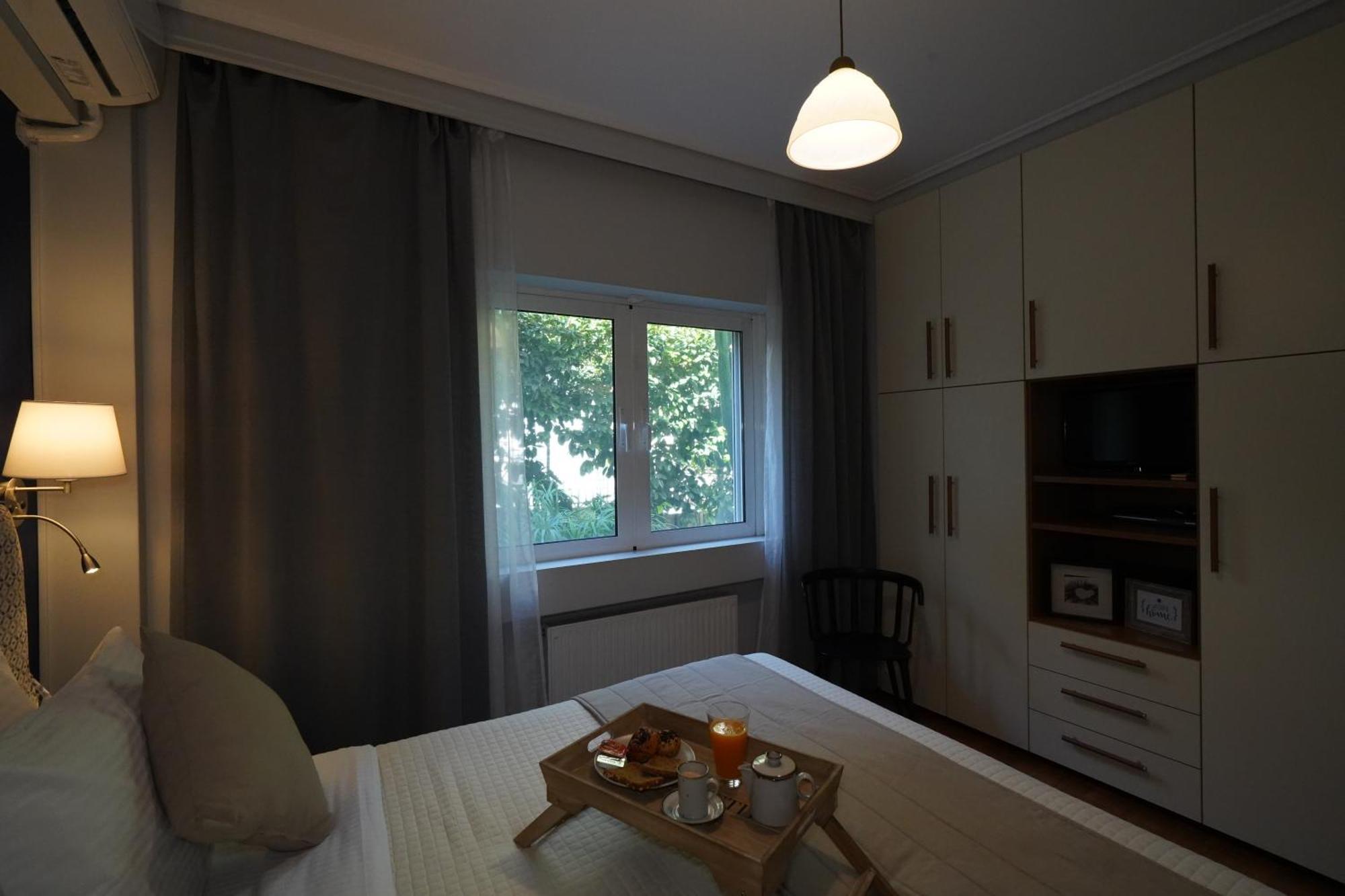 Garden Apartment Next To The Mall -Private Parking Atény Exteriér fotografie