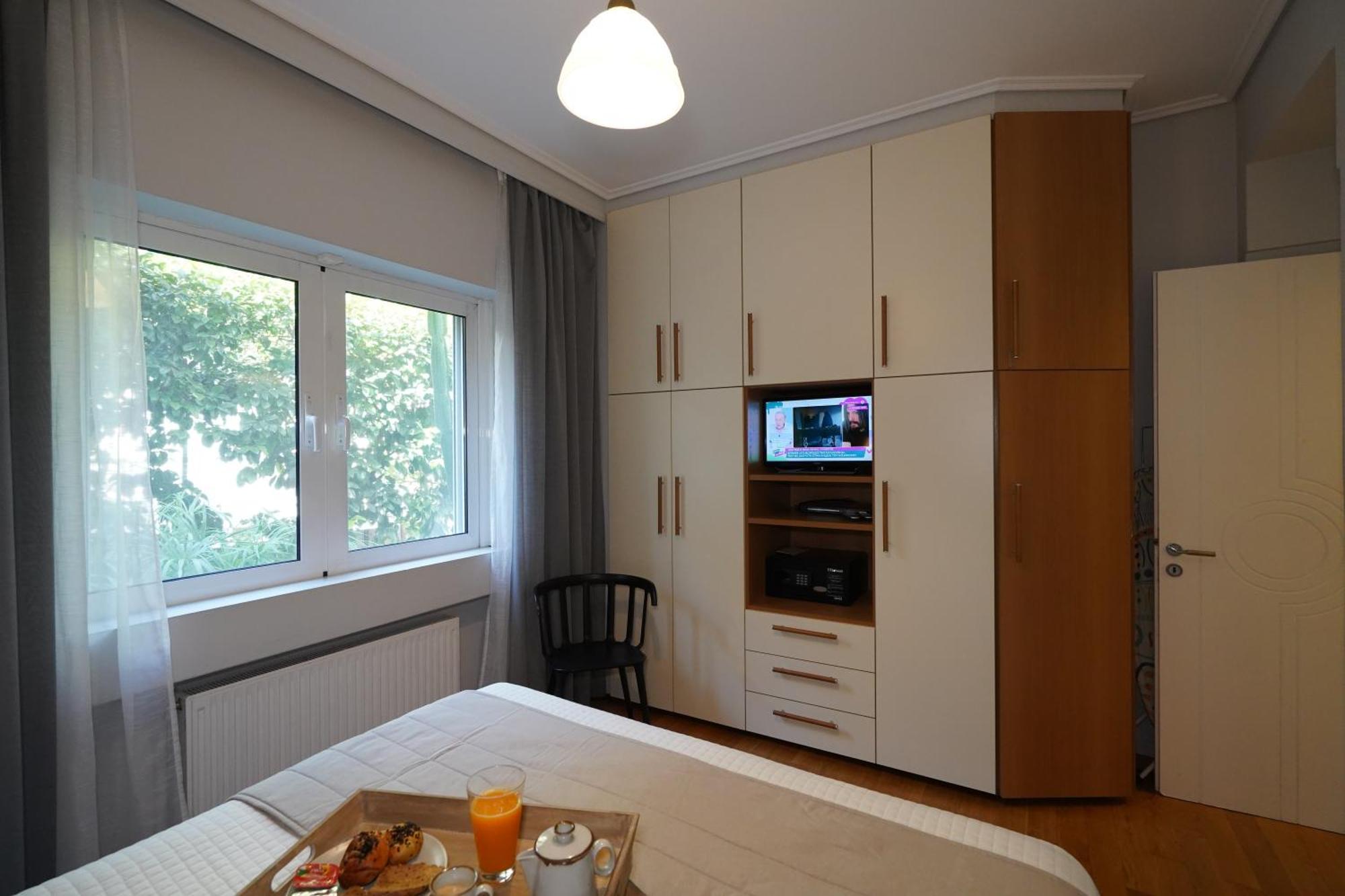 Garden Apartment Next To The Mall -Private Parking Atény Exteriér fotografie