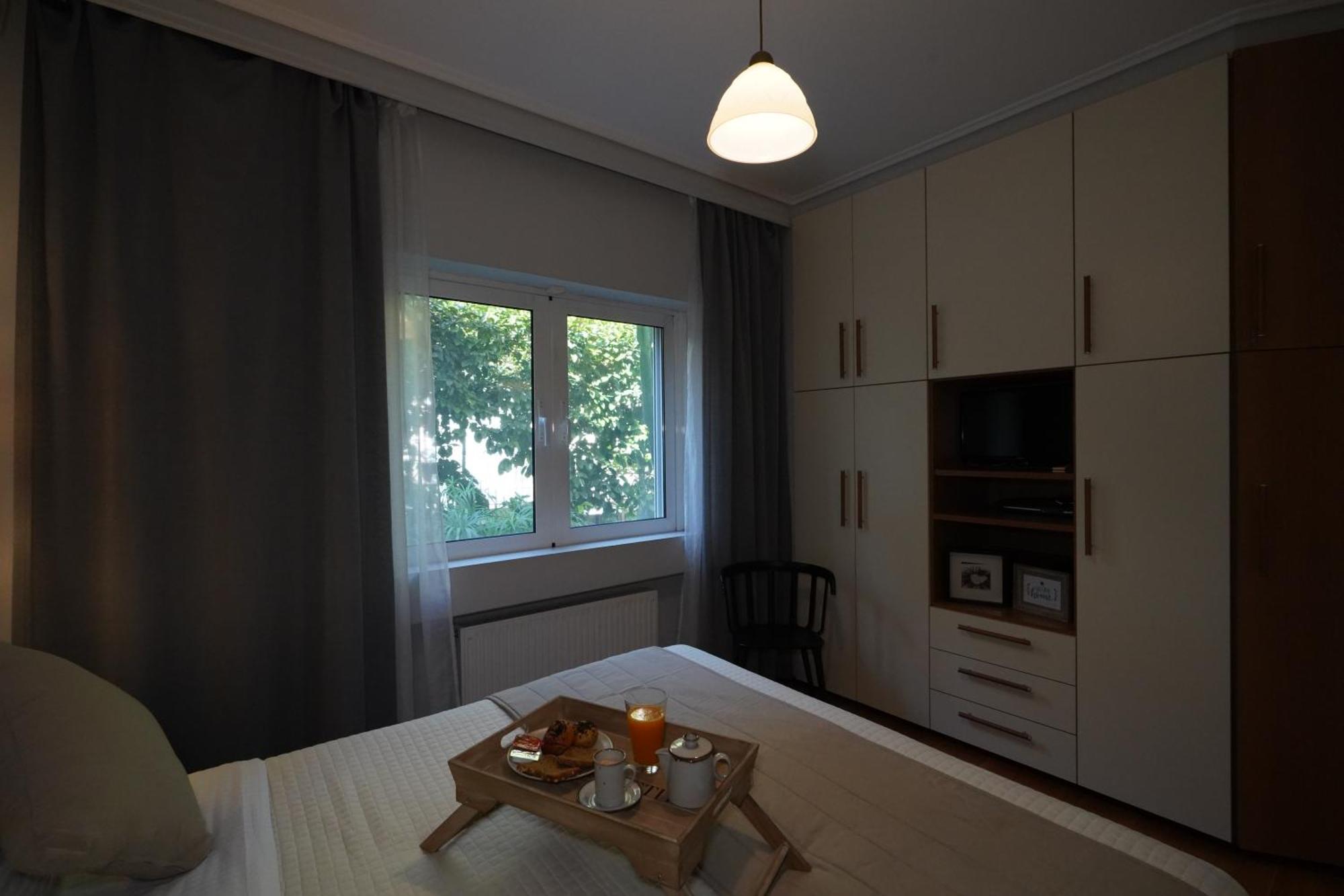 Garden Apartment Next To The Mall -Private Parking Atény Exteriér fotografie